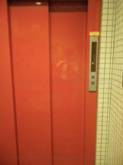 佐々木ビルのエレベーター