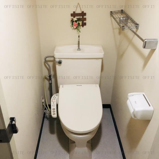 エクセレントプラザ新横浜の905号室 トイレ
