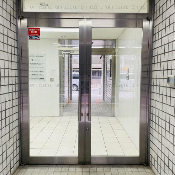 赤坂ＨMビルのオフィスビル出入口