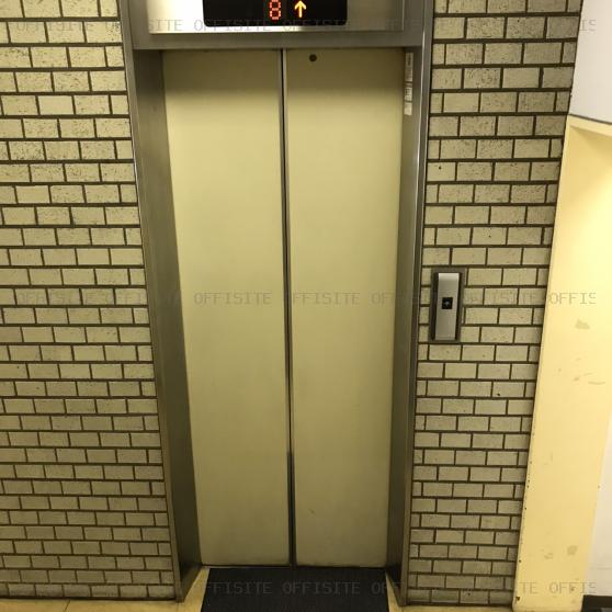麹町秋山ビルのエレベーター