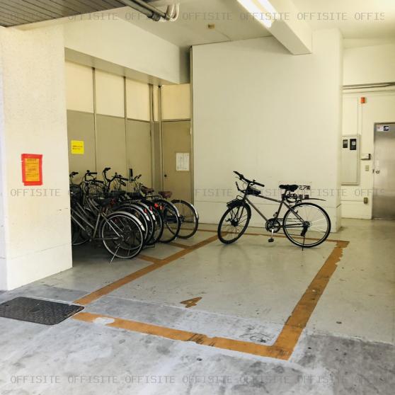日本センヂミアビルの駐輪スペース