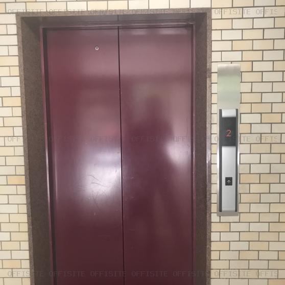 サニーシティ新宿御苑ビルのエレベーター