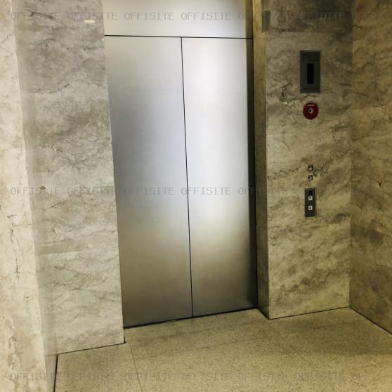 Ｄ－ＬＩＦＥＰＬＡＣＥ南青山のエレベーター