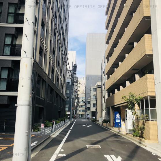 日本橋本町東石ビルの前面道路