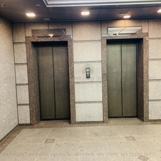 飛栄九段ビルのエレベーター