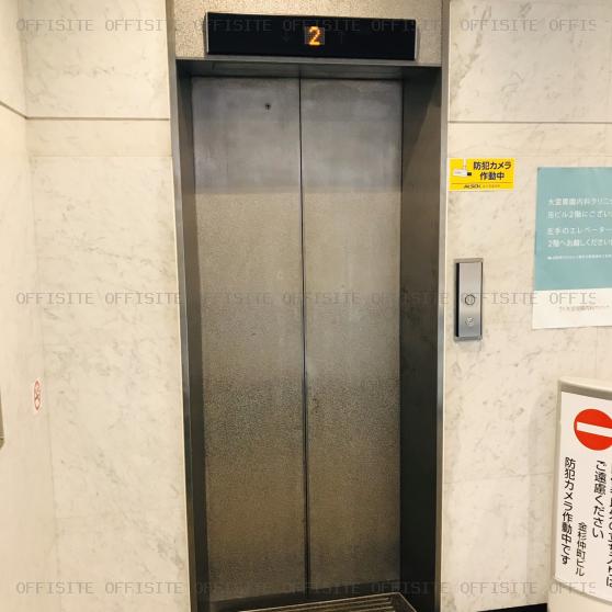 金杉仲町ビルのエレベーター