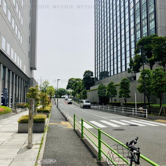 東京ダイヤビル２号館のビル前面道路