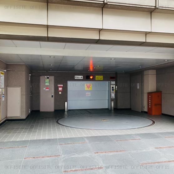 いちご新横浜ビルの駐車場