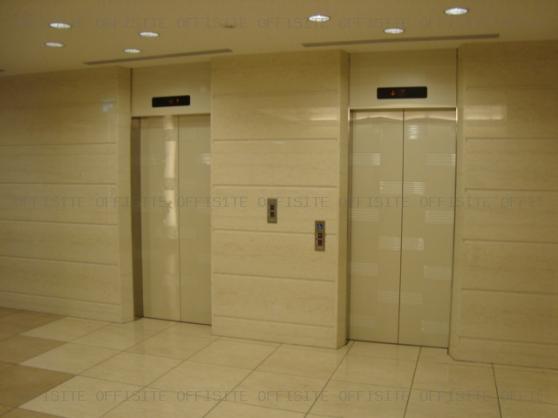 飯田橋レインボービルのエレベーター