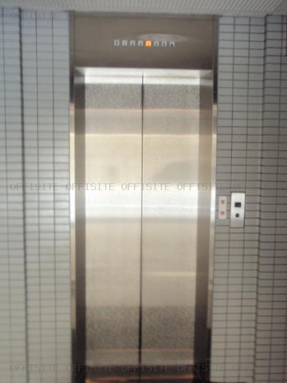 三番町関野ビルのエレベーター
