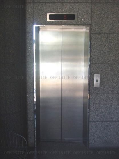 バルビゾン６８のエレベーター