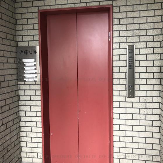 佐藤ビルのエレベーター