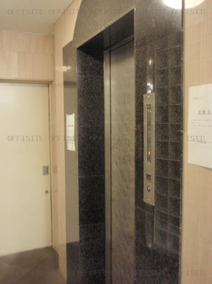 築地高野ビルのエレベーター
