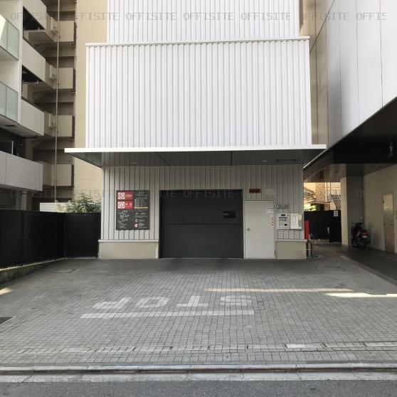 野村不動産西新宿ビルの駐車場
