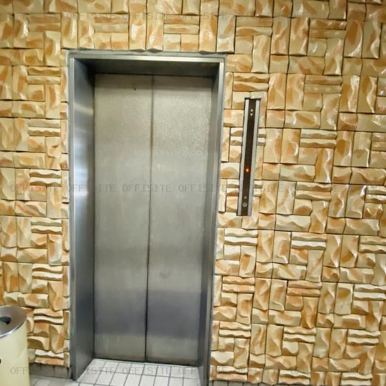 神田ウサミビルのエレベーター