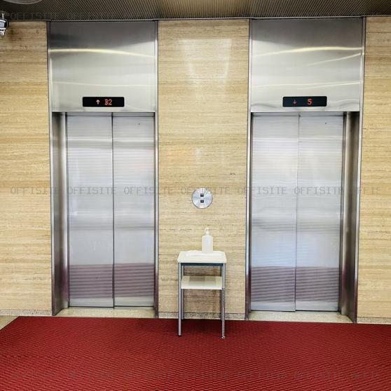 南海東京ビルディングのエレベーター