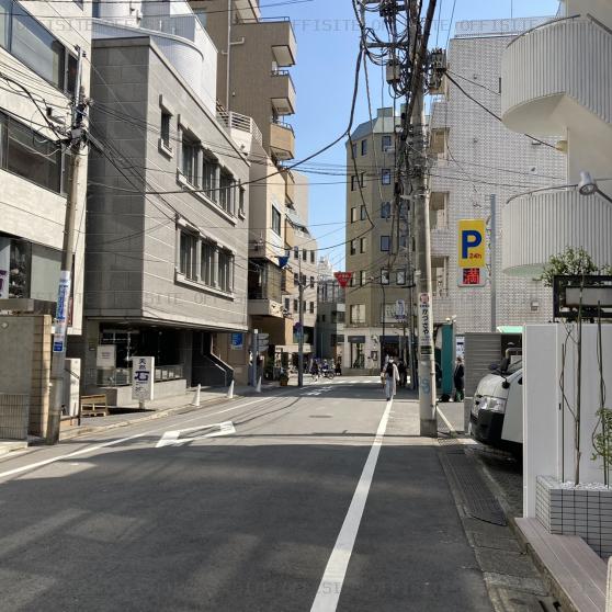 東京冷機恵比寿ビルのビル前面道路