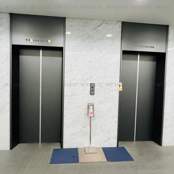 小田急西新宿ビルのエレベーター