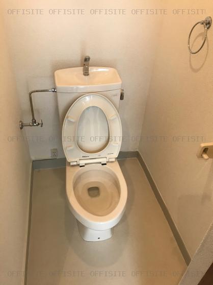 セントラル青山の103号室 トイレ