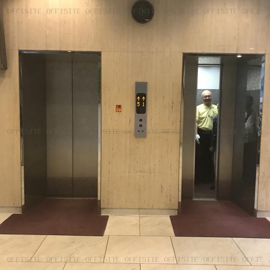 岩崎吉祥寺ビルのエレベーター