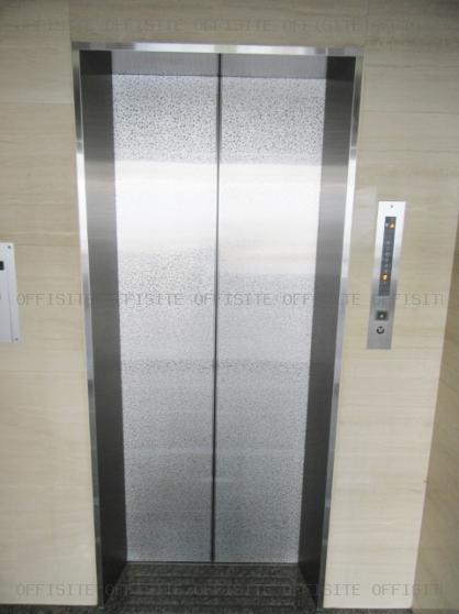 アド・タイヘイビルのエレベーター