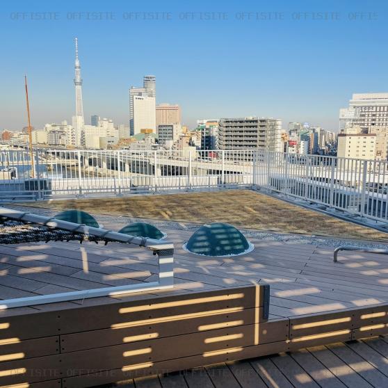 クロスシー東日本橋の屋上テラス