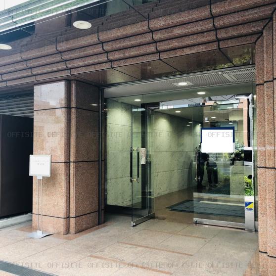 ＨＦ浜松町ビルのオフィスビル出入口