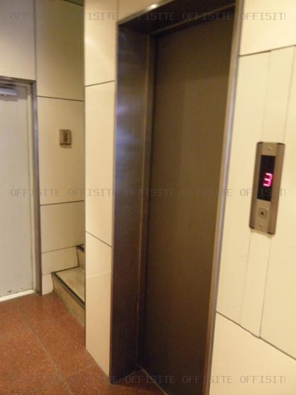 ワコーレ新宿第二ビルのエレベーター