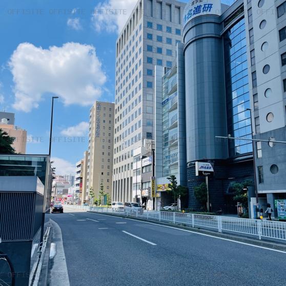 名古屋ルーセントタワーの前面道路