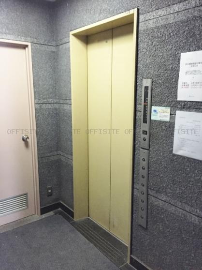 柿澤ビルのエレベーター