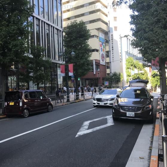 いちごフィエスタ渋谷のビル前面道路