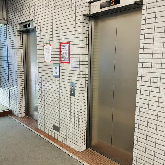日本生命三番町ビルのエレベーター