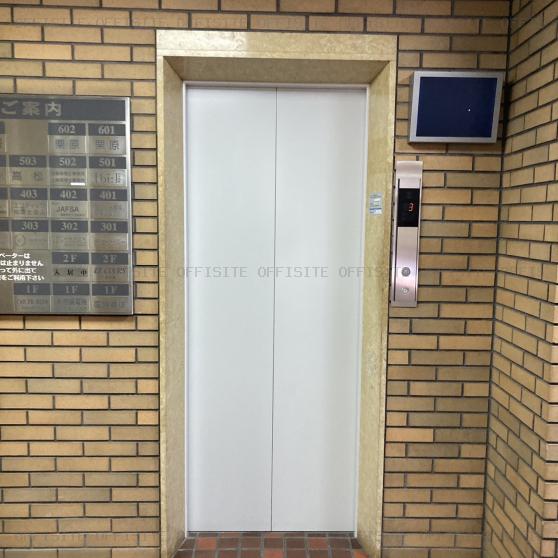 和光ビルのエレベーター