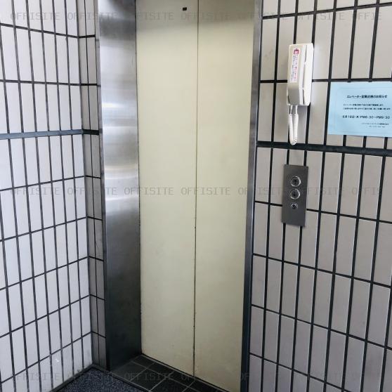 虎ノ門平井ビルのエレベーター