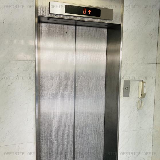 平安堂ビルのエレベーター