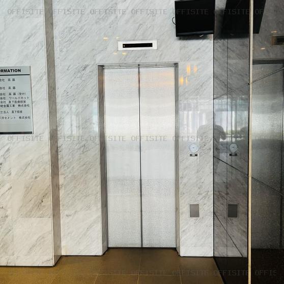 高藤ビルのエレベーター