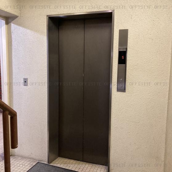 マック銀座のエレベーター