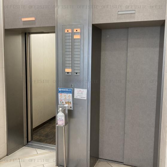 グラフィオ西新宿のエレベーター