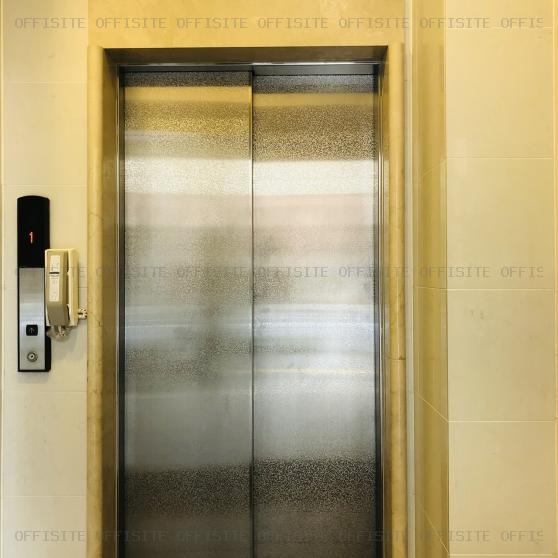須田ビルのエレベーター