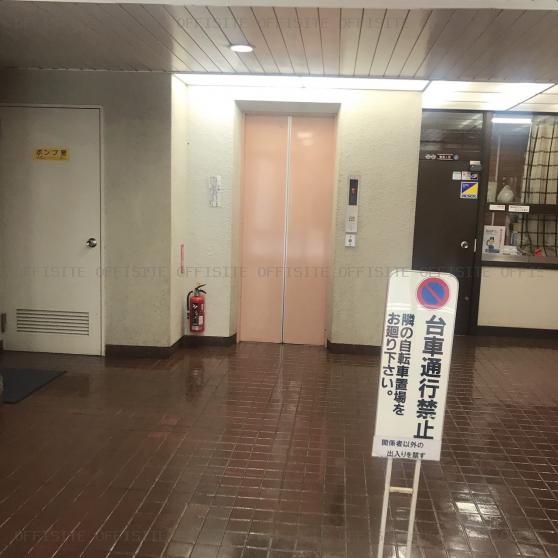 東神田サマリヤマンションのエレベーター
