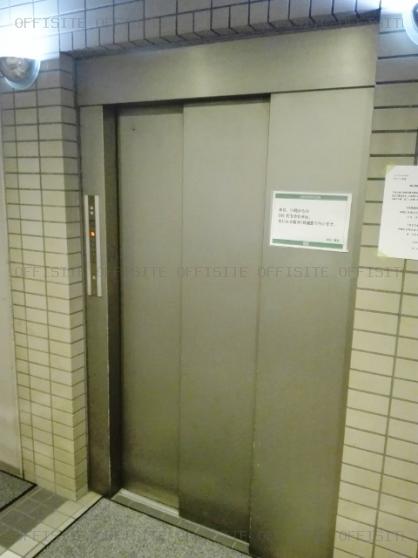 トゥーラント８８ビルのエレベーター