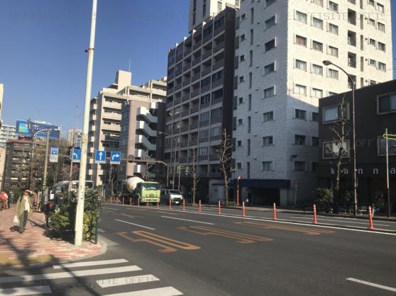 千陽本社ビルのビル前面道路