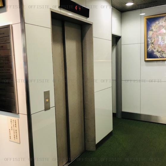 芝信神田ビルのエレベーター