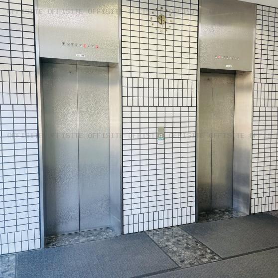 ホウライ巣鴨ビルのエレベーター