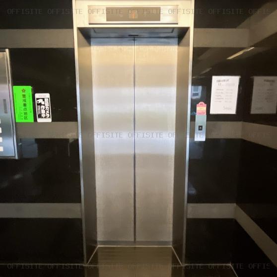 横川ビルのエレベーター
