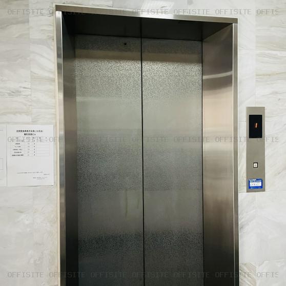 麹町高善ビルのエレベーター