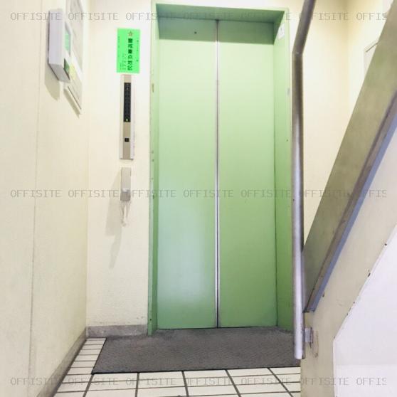 京橋鈴木ビルのエレベーター