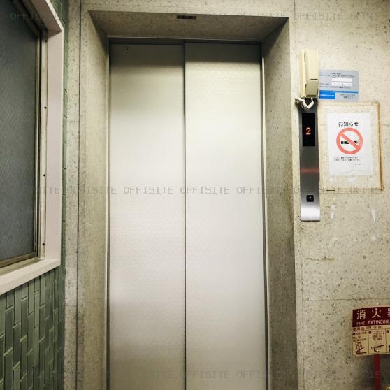 センダビルのエレベーター