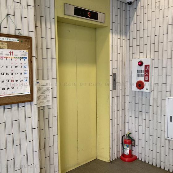 東京建設自労会館のエレベーター