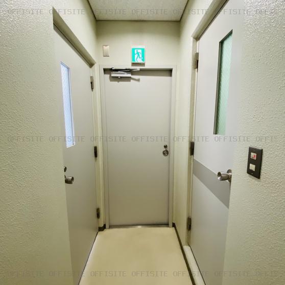 立川ＮＸビルの室内廊下